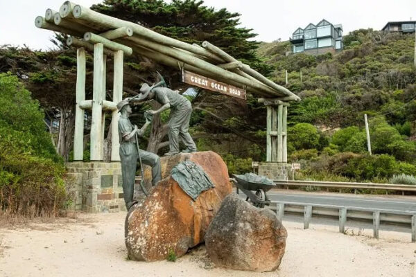 Great Ocean Road & 12 Apostles Day Tour - Image 5