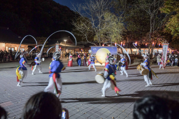 Palace & Korean Folk Village - Image 4